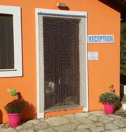 Sofia Apartments Mpoukaris Zewnętrze zdjęcie