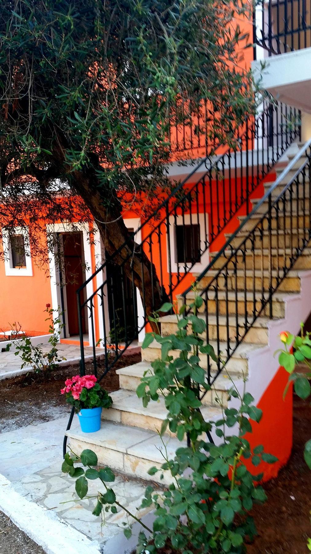 Sofia Apartments Mpoukaris Zewnętrze zdjęcie